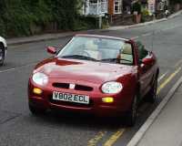 2000-05-21 MGF bus stop