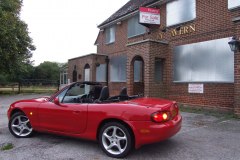 2008-09-07 MX5 outside Langley Tavern