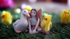 2017-04-19 Easter display using fujinan 35mm lens