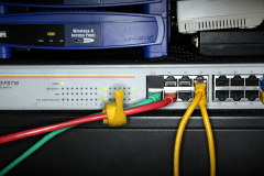20190210-p2270554-switching-hub