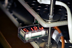 20201127-P2410134-modem-rack-voltmeter