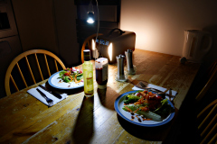 20221101-2460779-ua1101l-romantic-dinner-for-two