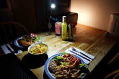 20221101-2460791-ua1101l-romantic-dinner-for-two