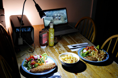 20221101-2460801-ua1101l-romantic-dinner-for-two