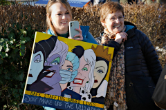 20230119-p2480114-nurses-protest-outside-southampton-general-hospital