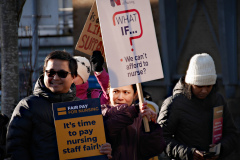 20230119-p2480139-nurses-protest-outside-southampton-general-hospital
