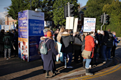 20230119-p2480141-nurses-protest-outside-southampton-general-hospital
