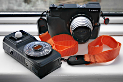20240301-p2520043-expoure-meter-gx80-strap