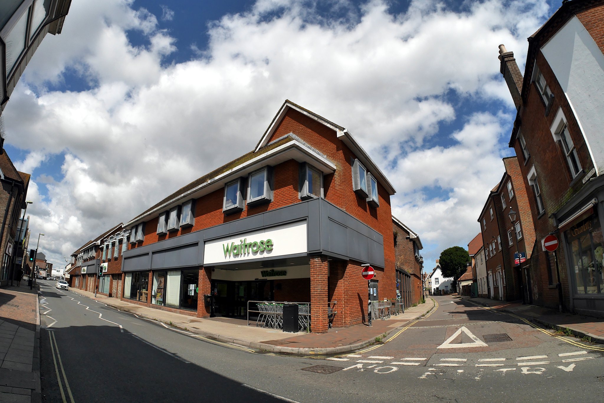 The local Waitrose. Whilst it's almost as ugly and down-at-heel as the Meridian Centre, this thing looks very nearly almost quite pleasant when viewed wide-angle, especially when topped with lots of fluffy white clouds.