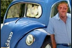 craiyon_000240_Jeremy_Clarkson_crashes_blue_Volkswagen_br_