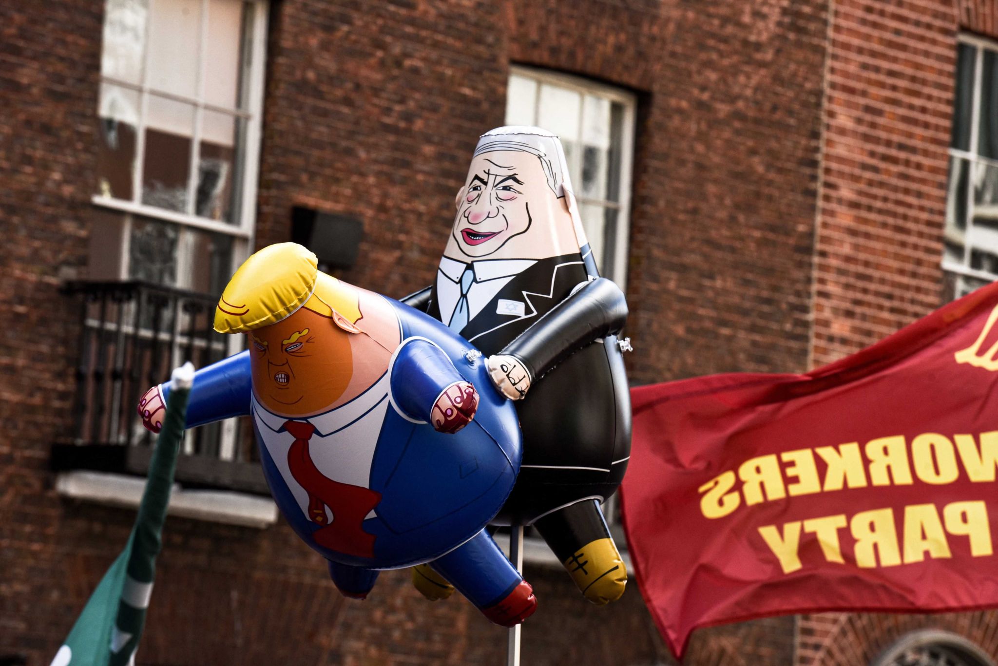 20260915-trump-irish-protest-buggered-by-bibi