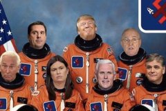 20180826-trump-spaceforce-swasitika