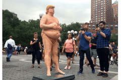 20180901-trump-statue