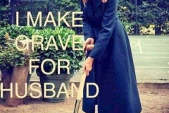 20201016-melania-digs-grave