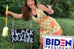 20201016-suburban-housewife