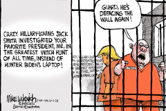 20240412-trump-defacing-wall