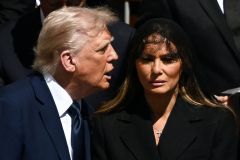 20250426-trump-melania-funeral