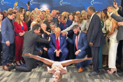 20250728-trump-ivanka-christians