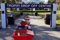 20260120-trump-trphy-drop-off-centre