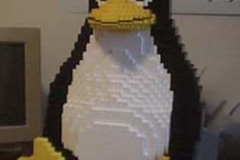 tux-penguin-lego