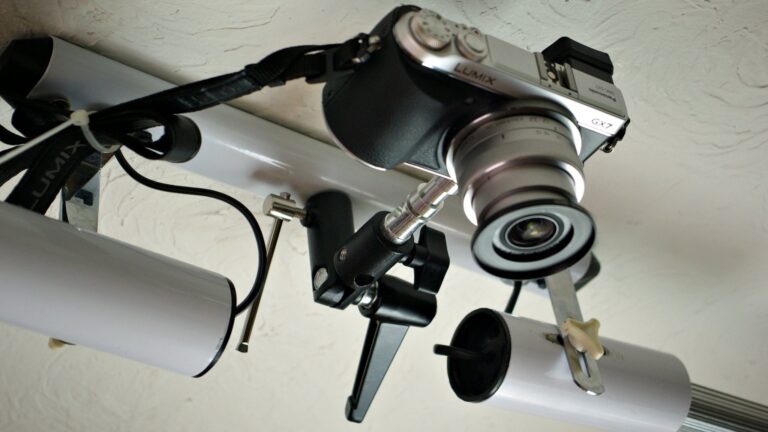 Cheap and cheerful overhead camera mount for mirrorless camera