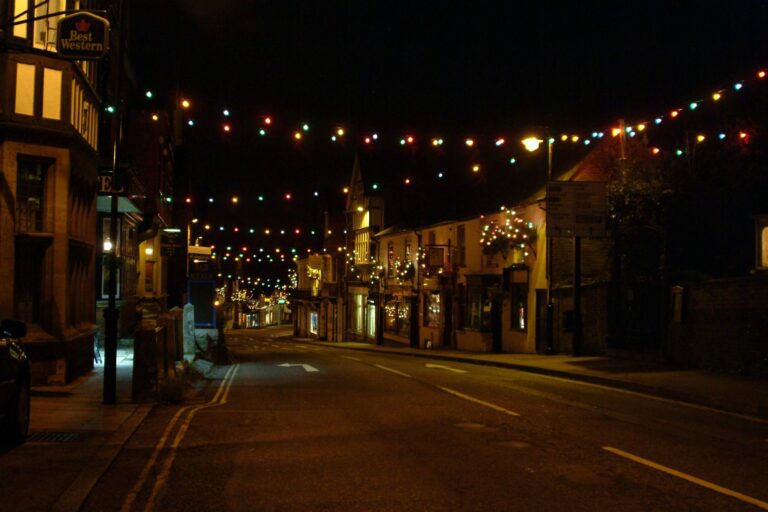 Lyndhurst by night, Christmas lights