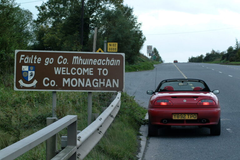 2001-10-06 Northern Ireland and republic of Ireland in MGF